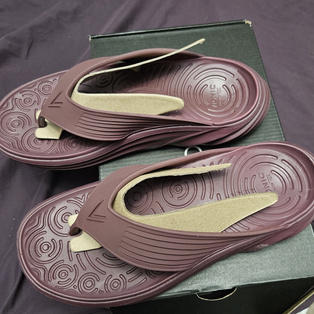 Vionic Women's Recovery Sandals
